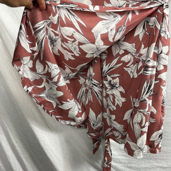 Roxy Floral Wrap Dress Cap Sleeves Womens 4 Waist Tie Mauve Indie Low Neckline - Picture 6 of 15